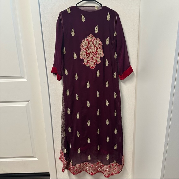 Pink and purple fully embroidered two piece salwar kameez set - Picture 9 of 11